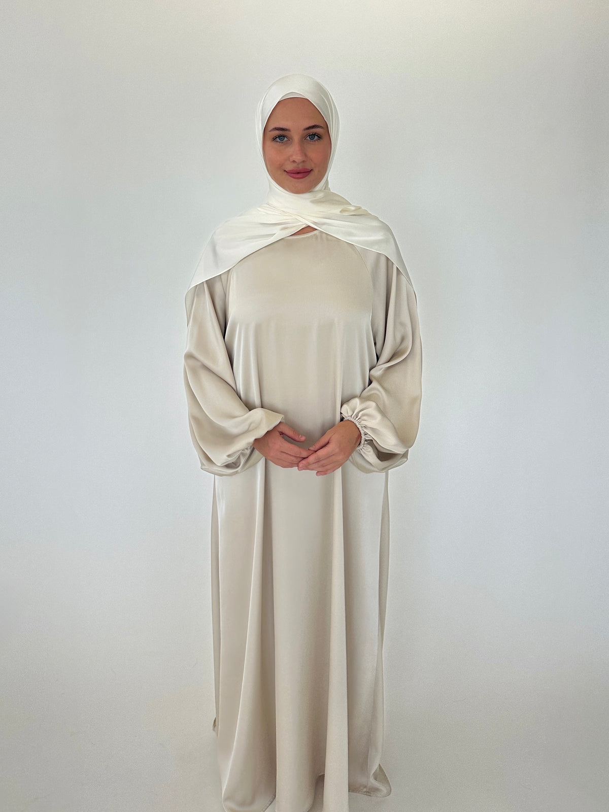 NOUR Abaya