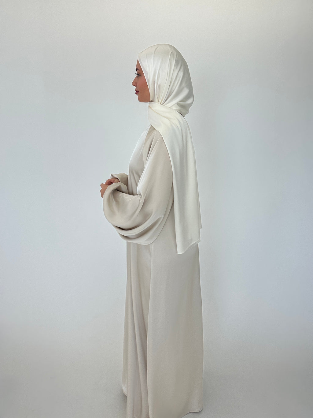 NOUR Abaya